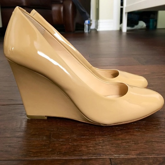 nude wedges size 5